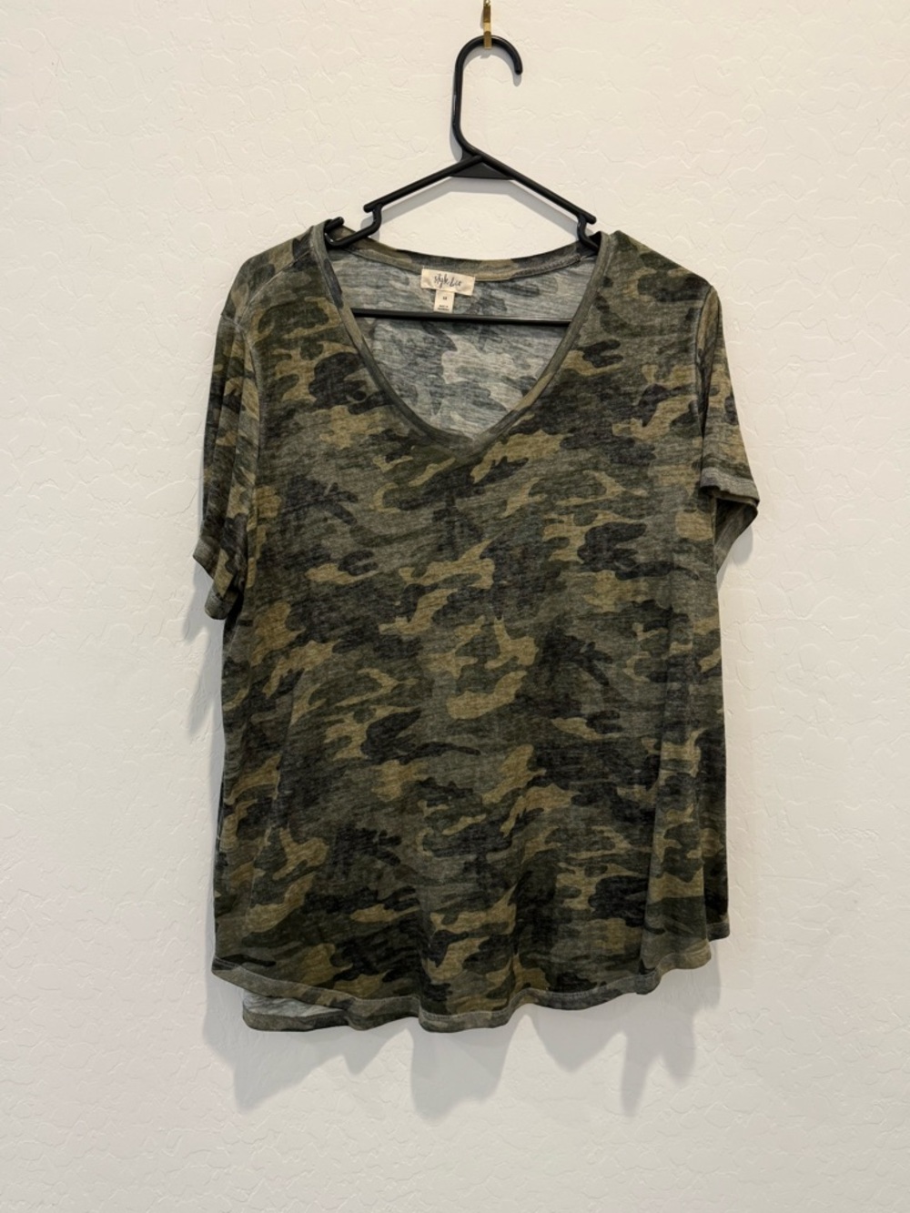 Style & Co. Olive Green Camo V-Neck Short Sleeve Top